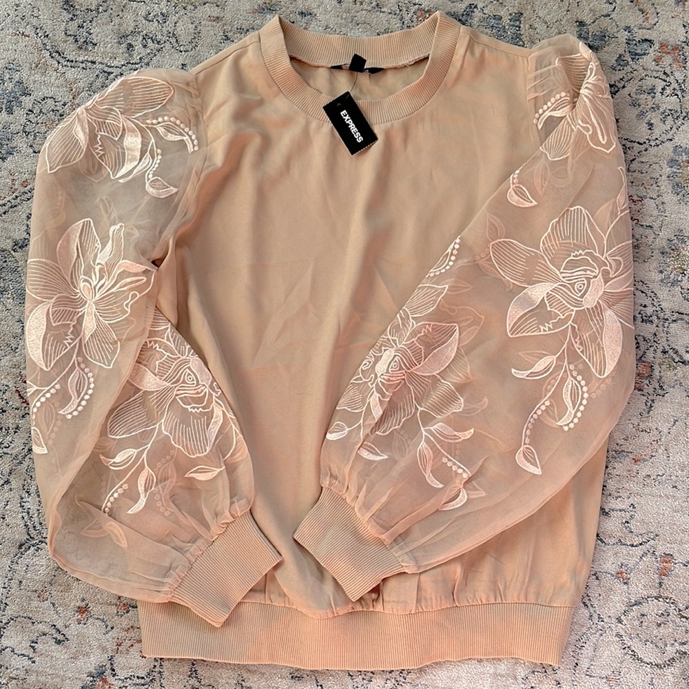 Express comfy blouse in light taupe